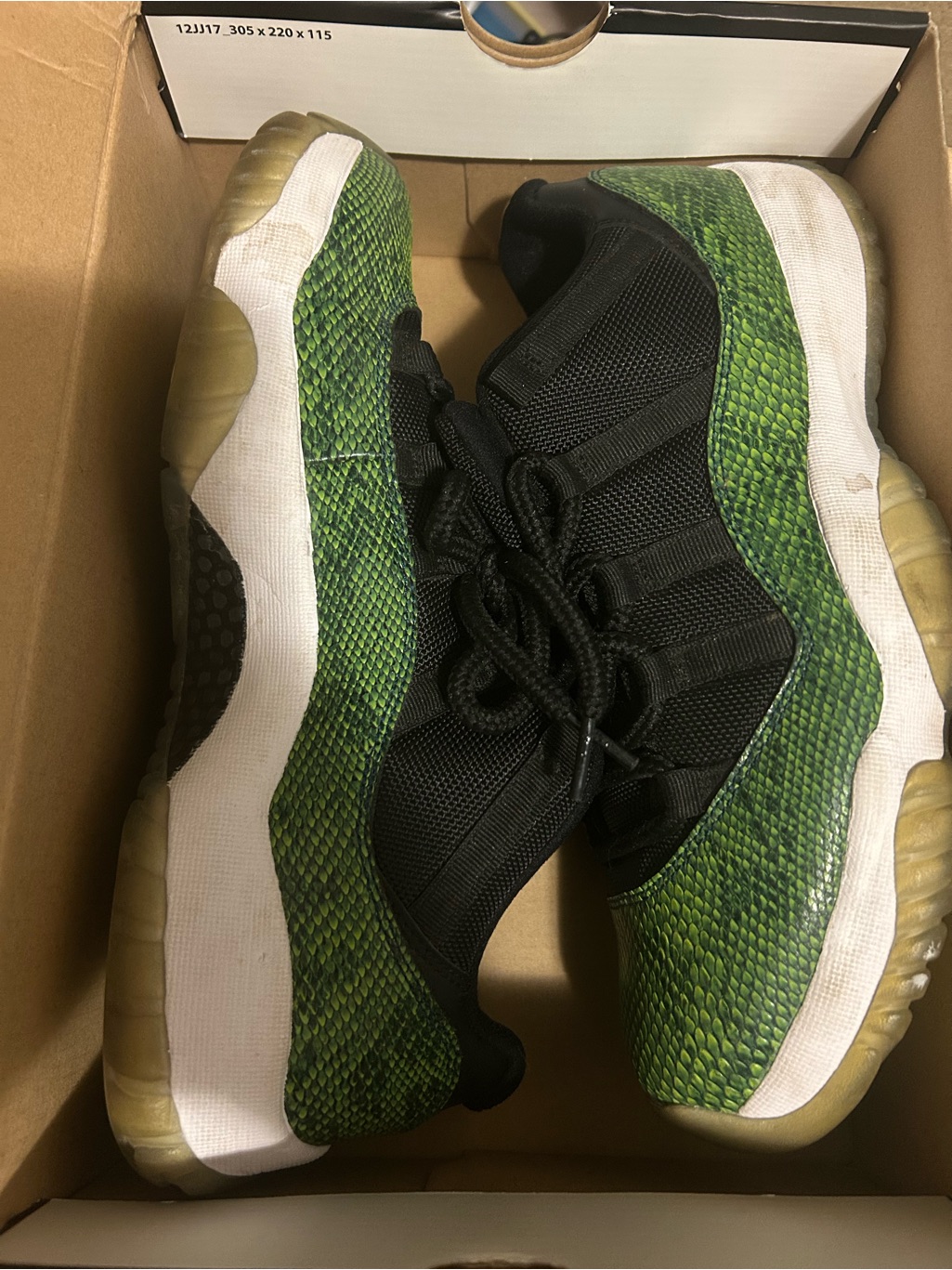 Jordan 11 Retro Low Green Snakeskin